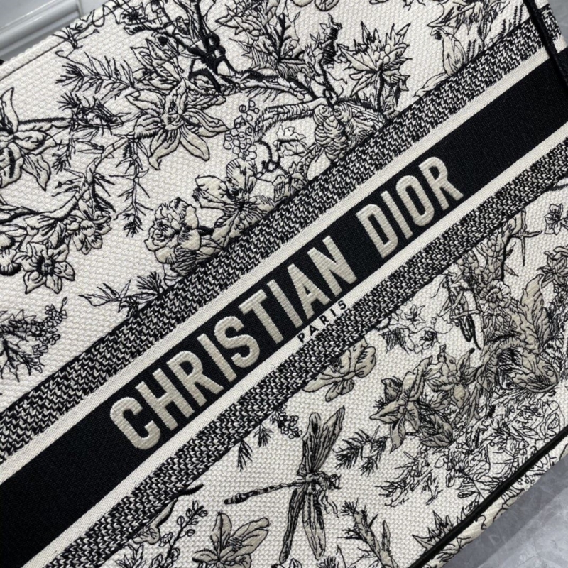 Dior Shopping Bags